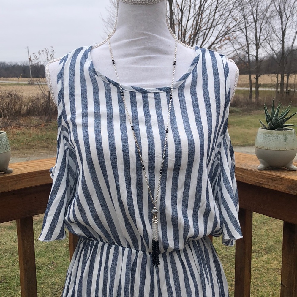 Open Shoulder Jumpsuit - Picture 2 of 6